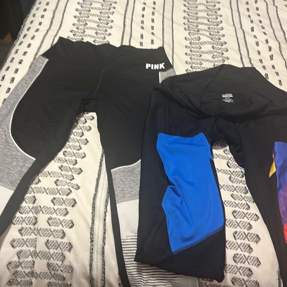 Victoria’s Secret pink ultimate leggings, size, medium